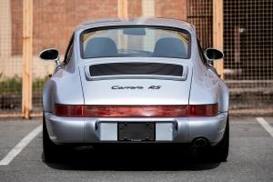 Porsche 911 Carrera RS 3.6 Touring 1992 года  (WW)